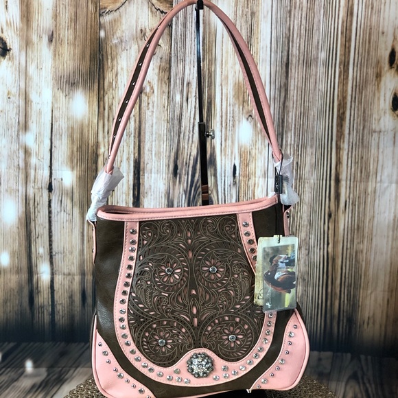 Montana West Concho Concealed Handgun Hobo - Picture 2 of 5